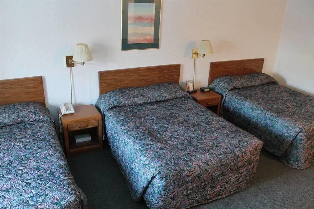 Budget Host Crestview Inn 苏圣玛丽 外观 照片
