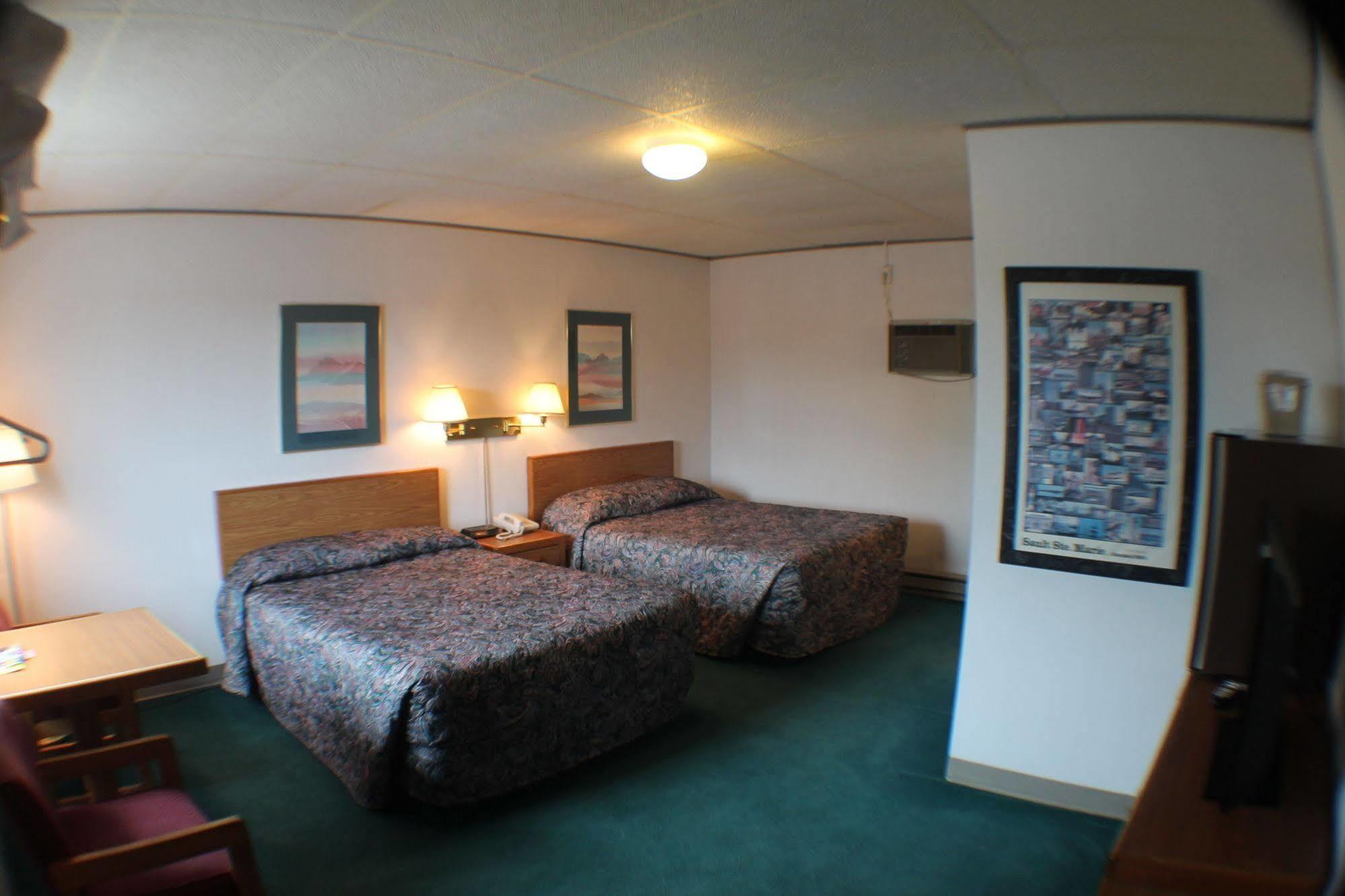 Budget Host Crestview Inn 苏圣玛丽 外观 照片